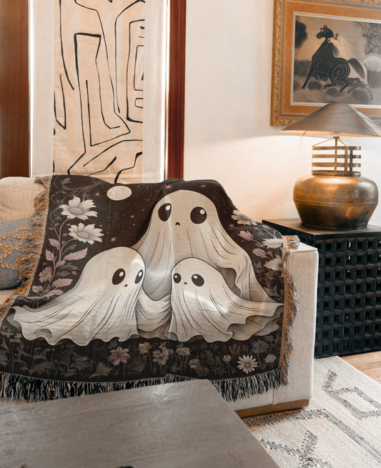 Cute Ghost Throw Blanket - Whimsical Halloween Ghosts Floral Moon Design, Cozy Gothic Cute Blanket for Home Decor, Spooky Kawaii Gift